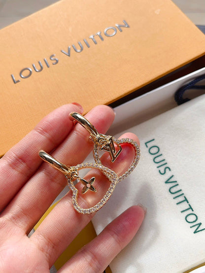 A1105  Women's new fashion stud earrings jewelry