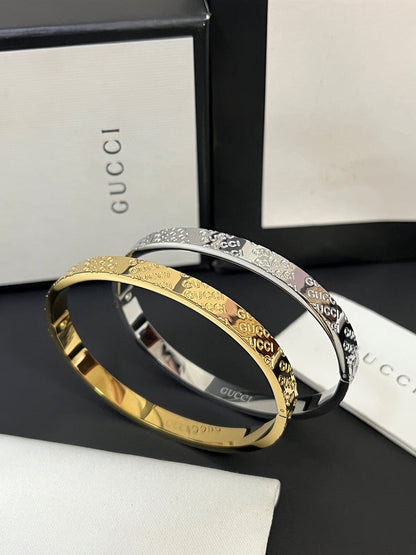 S373    Women's fashion 18K titanium steel bracelet   Jewelry