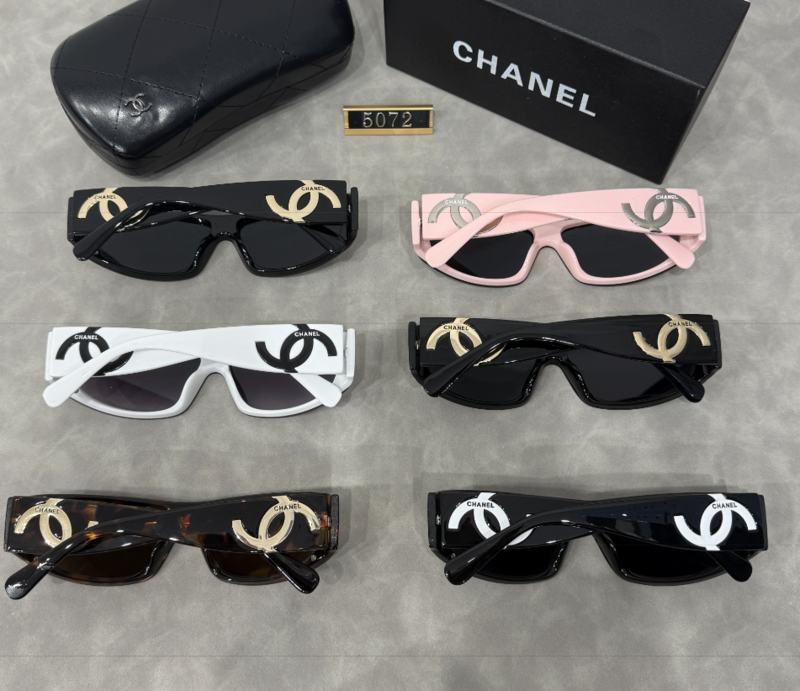 5072  Sunglasses with box