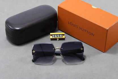 2656   Sunglasses with box
