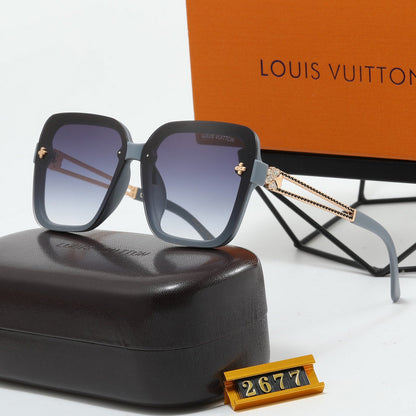 2677   Sunglasses with box