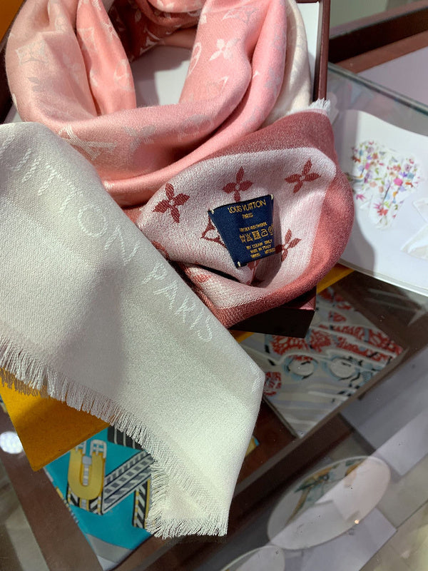 XLC28 Hidh quality 60% silk 40% wool Scarf Can choose box