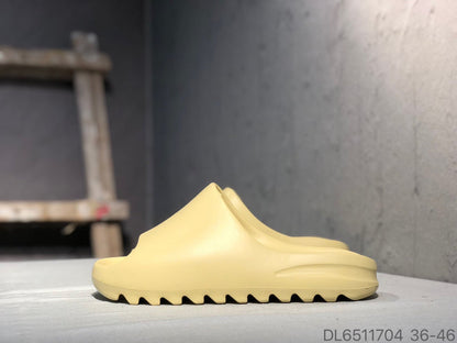 BYS22 Slippers EVA 36-46 Shoes with box