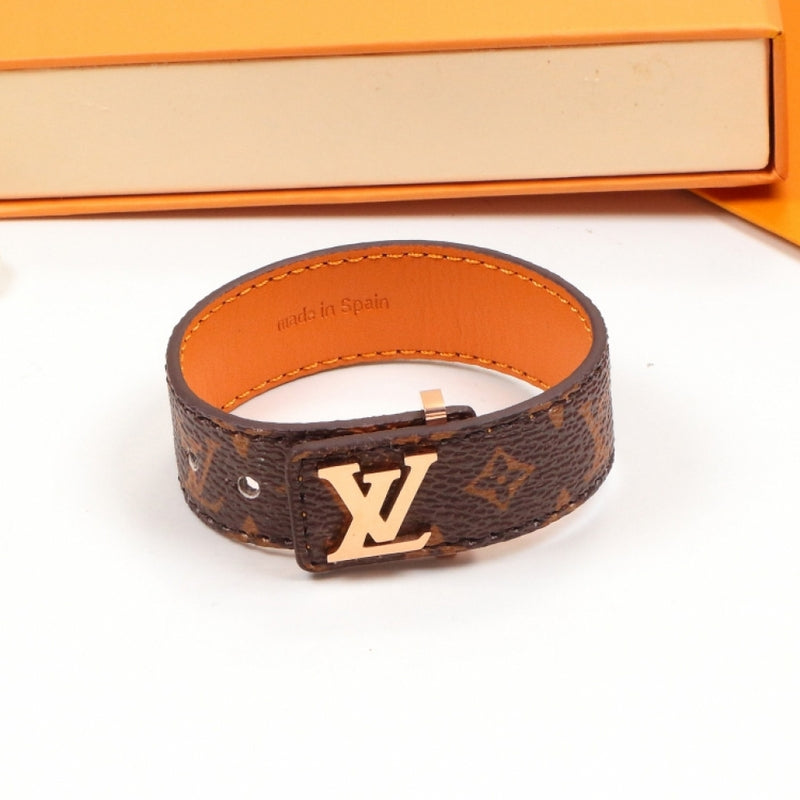 LVB111 Alphabet belt, European and American fashion belt titanium steel bracelet couple jewelry