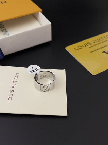 J112  Men's and women's titanium steel ring jewelry