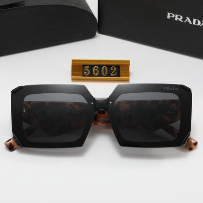 5602 Sunglasses with box