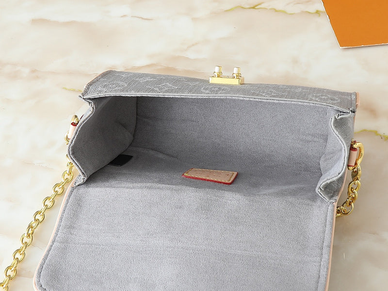 LLP218 Shoulder Bag 20.5-11-6CM Bags With Box