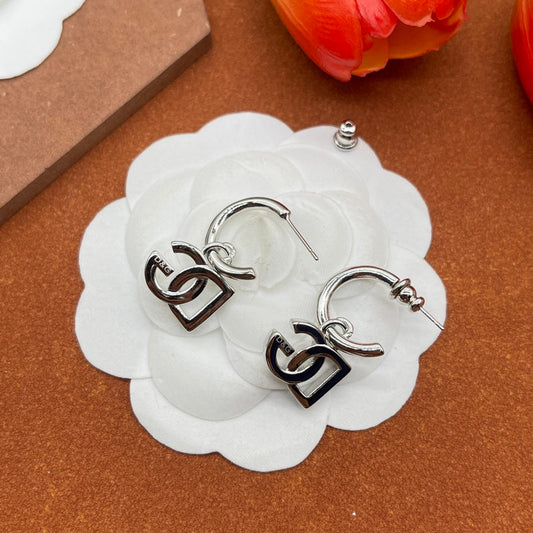 DGE11  Woman fashion alloy earrings  Jewelry