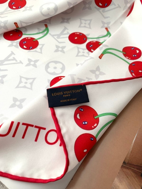 XLC12 Silk satin 90-90CM Scarf