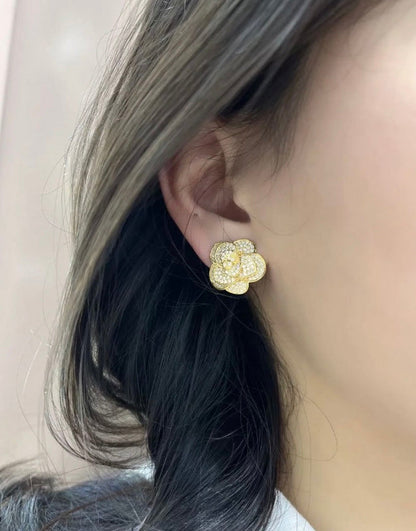 A1089   Women's camellia studded with diamond earrings  jewelry