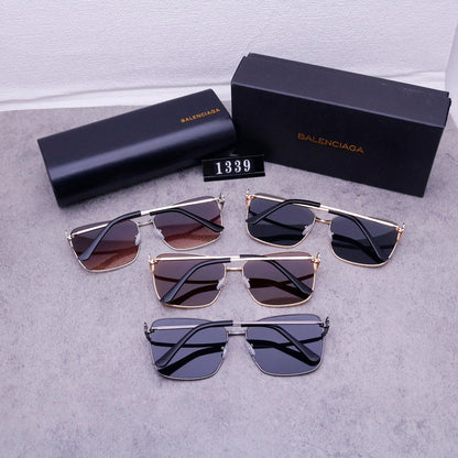 1339   Sunglasses with box