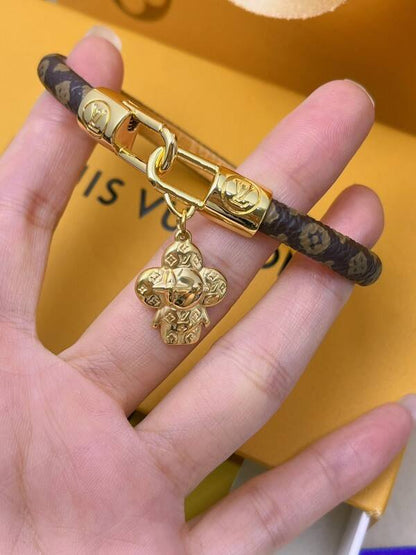 S458  Women's titanium steel bracelet jewelry