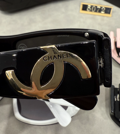 5072  Sunglasses with box