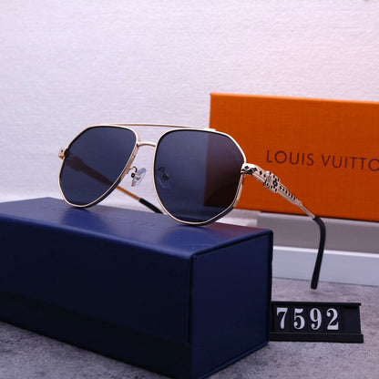 7592 Sunglasses with box