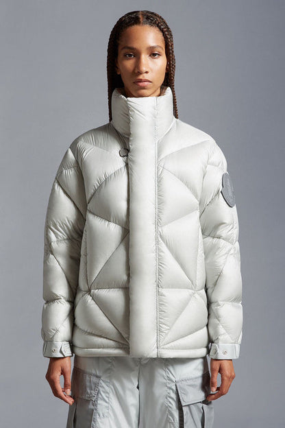 042107  Men's and women's down jackets