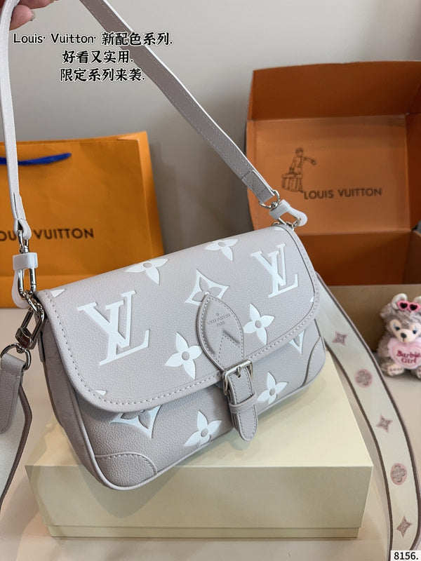 MLB08  French staff handbag 25 * 9 * 16cm with gift box