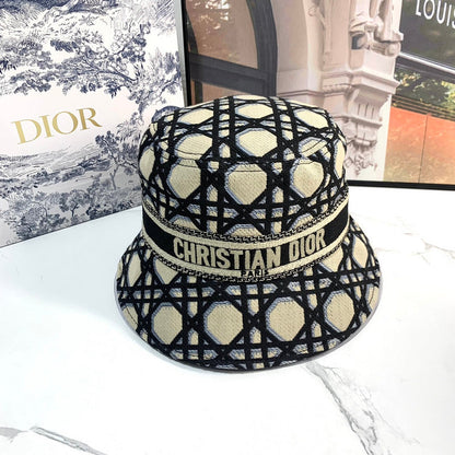 DIH33  New Sun Hat Duck Tongue Hat