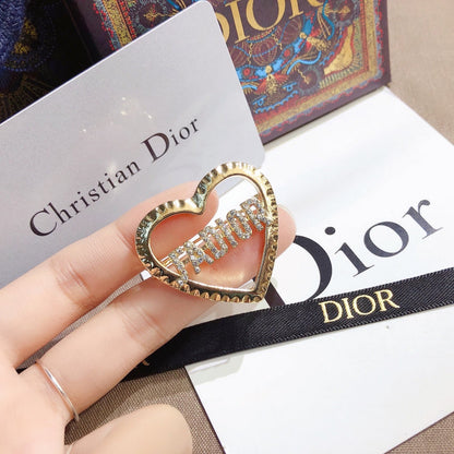 DD049 Women brooch gold-plated jewelry