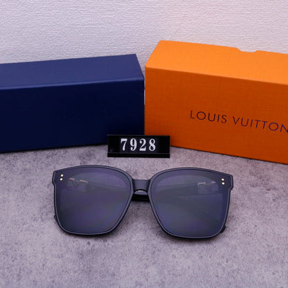 7928 Sunglasses with box