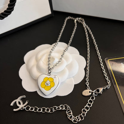 X500   Women's heart-shaped flower drop oil necklace  jewelry