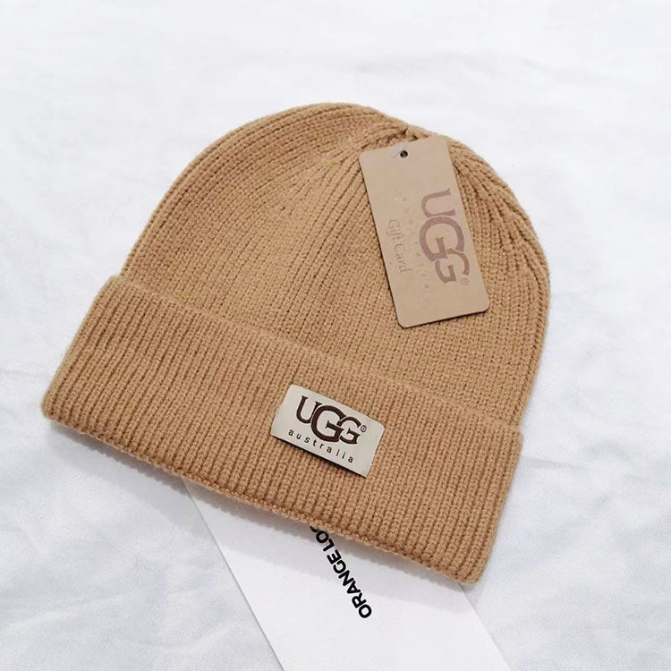 PUGH9  Core-knitted yarn hat