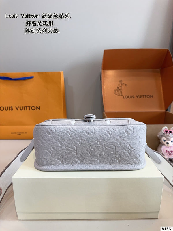 MLB08  French staff handbag 25 * 9 * 16cm with gift box