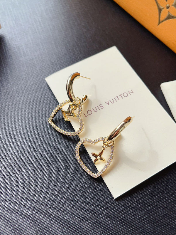 A1105  Women's new fashion stud earrings jewelry