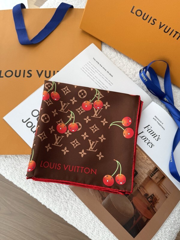 XLC12 Silk satin 90-90CM Scarf