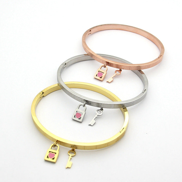 TB07    Lock Key Heart Oil Drop Bracelet Jewelry