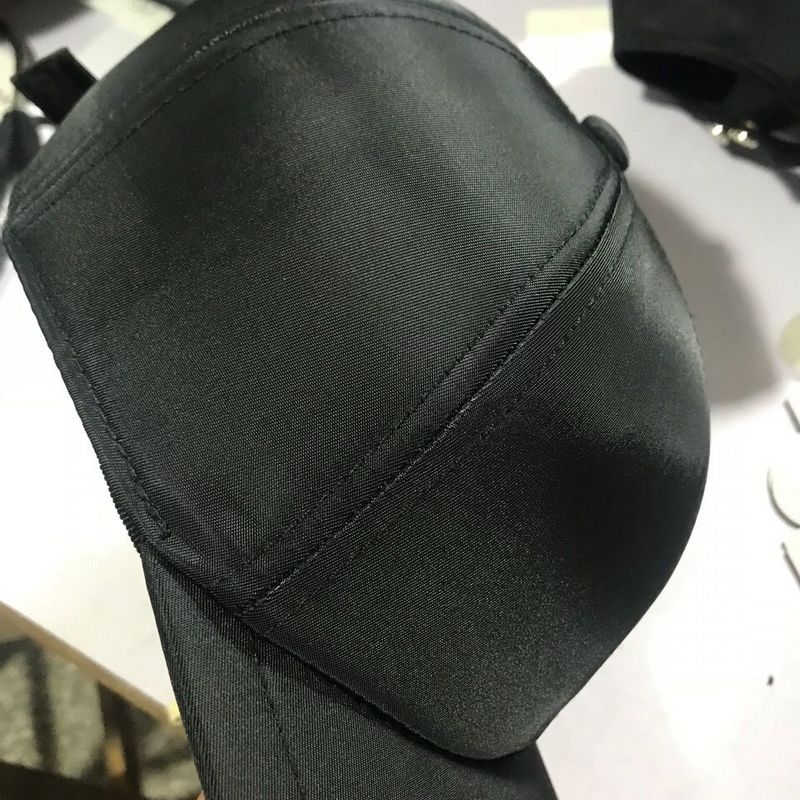 CHH1 Black cap, simple and stylish