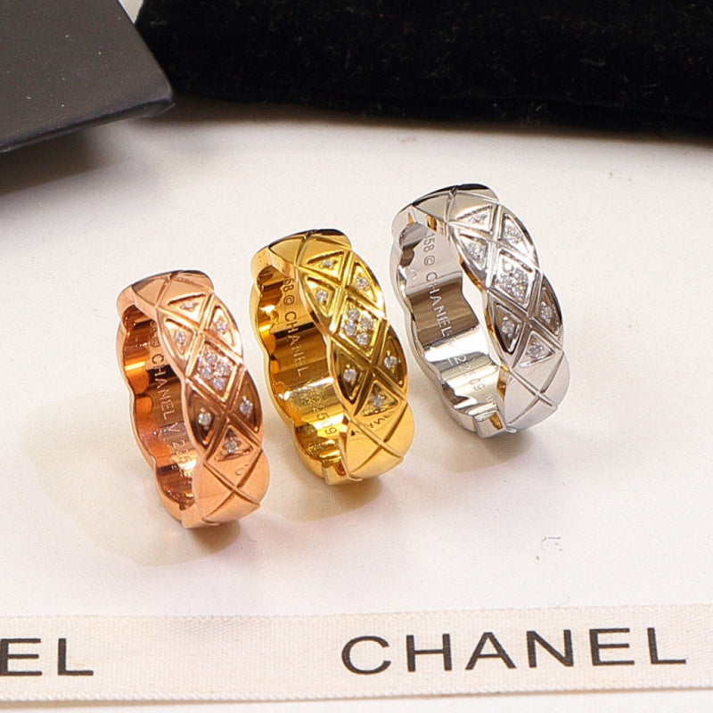 CHR23  Diamond check ring set in diamond  Jewelry