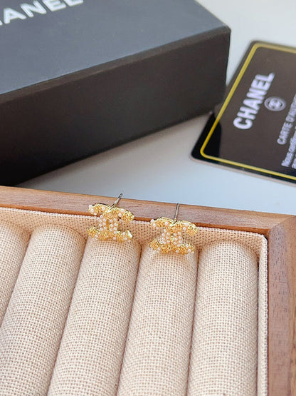 A324   Women's new fashion stud earrings jewelry