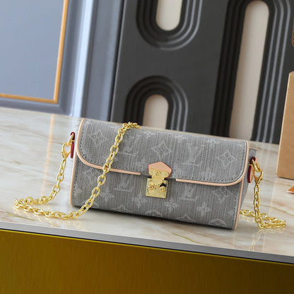 LLP218 Shoulder Bag 20.5-11-6CM Bags With Box