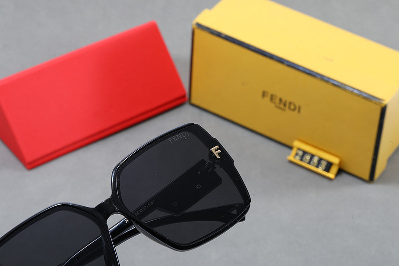 2653   Sunglasses with box