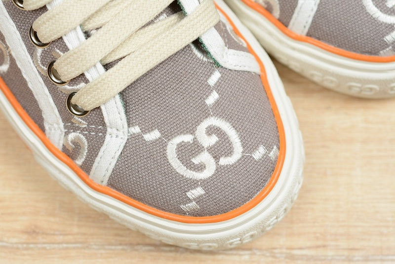 MGS17  Fashion women's and men's sneakers shoes 36-44