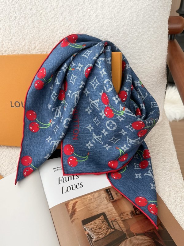 XLC12 Silk satin 90-90CM Scarf