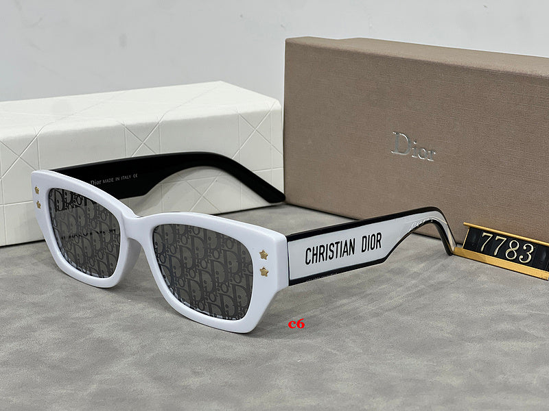7783   Sunglasses with box