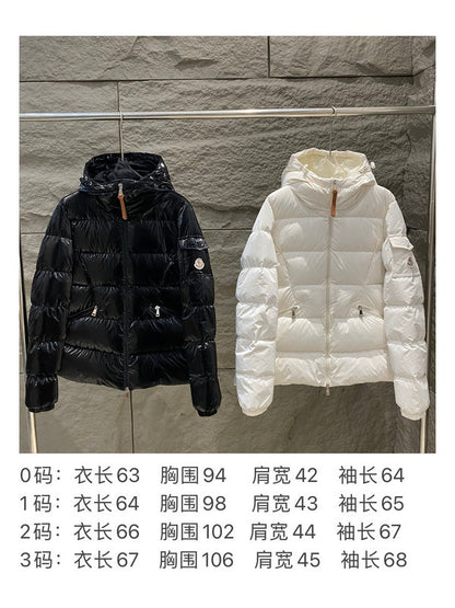 042100    Women's diagonal short down jacket