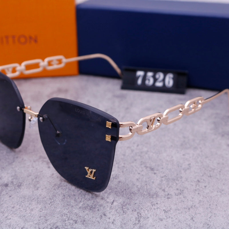 7526  Sunglasses with box