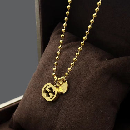 GN04    Letter Round Pendant Necklace Jewelry