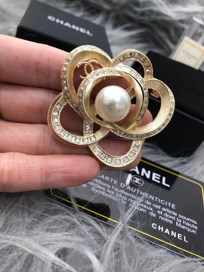 CHX35 Classic fashion women brooch gold-plated jewelry