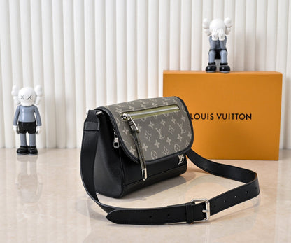 LLP016 Leather bag 26.6-17-11CM   for women and men Bags