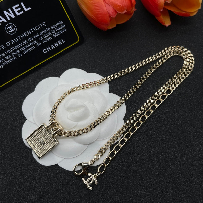 CHN70  Fashion necklace for men and women  Jewelry