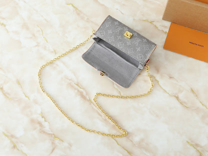 LLP218 Shoulder Bag 20.5-11-6CM Bags With Box