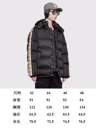 GGC8  Side webbed logo double G dark jacquard patterned with cap down coat