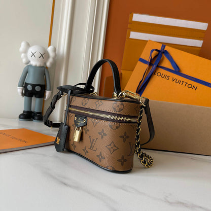 LLP221 Shoulder Bag 19-11-6.5CM Bags