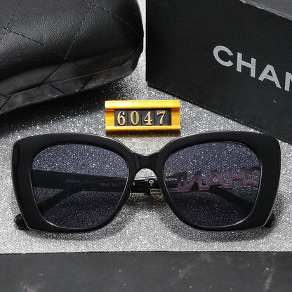 6047  Sunglasses with box