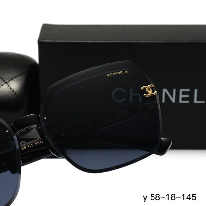 70006  Sunglasses with box