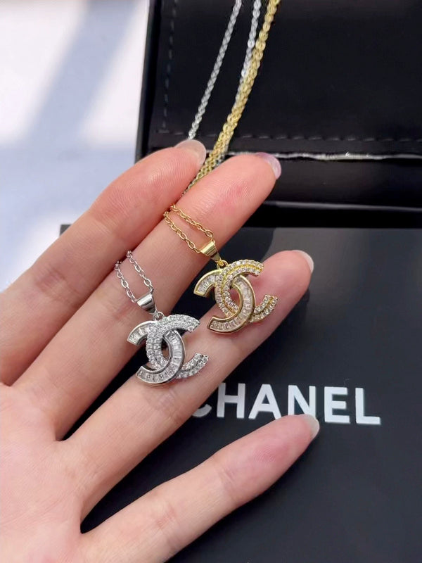 X668    Women's titanium steel necklace jewelry