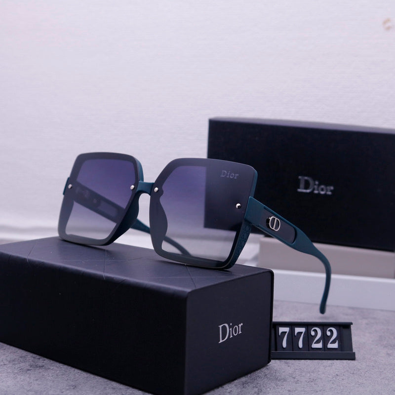 7722 Sunglasses with box